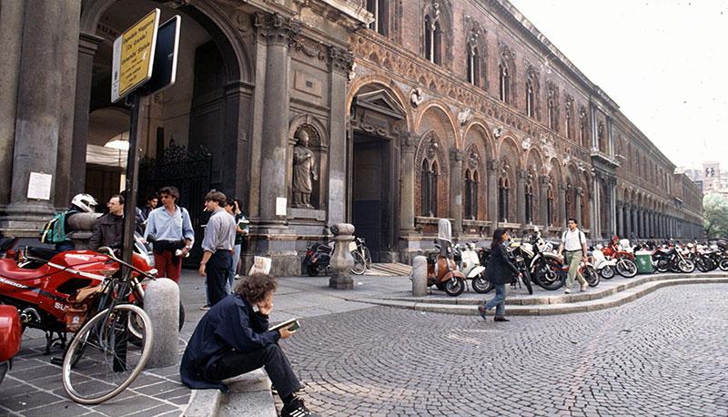 Università: trovati insetti e muffa, chiusa la mensa