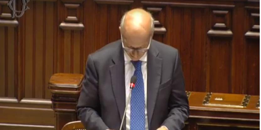 MIUR, Bussetti: nuovi fondi per assumere 1000 ricercatori e borse di studio per medici specializzandi articolo