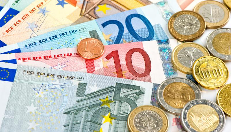 Vuoi evitare la noiosa fila ai colloqui scuola-famiglia? Paga 3 euro articolo