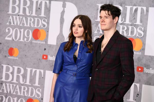 Connor Swindells e Aimee Lou Wood