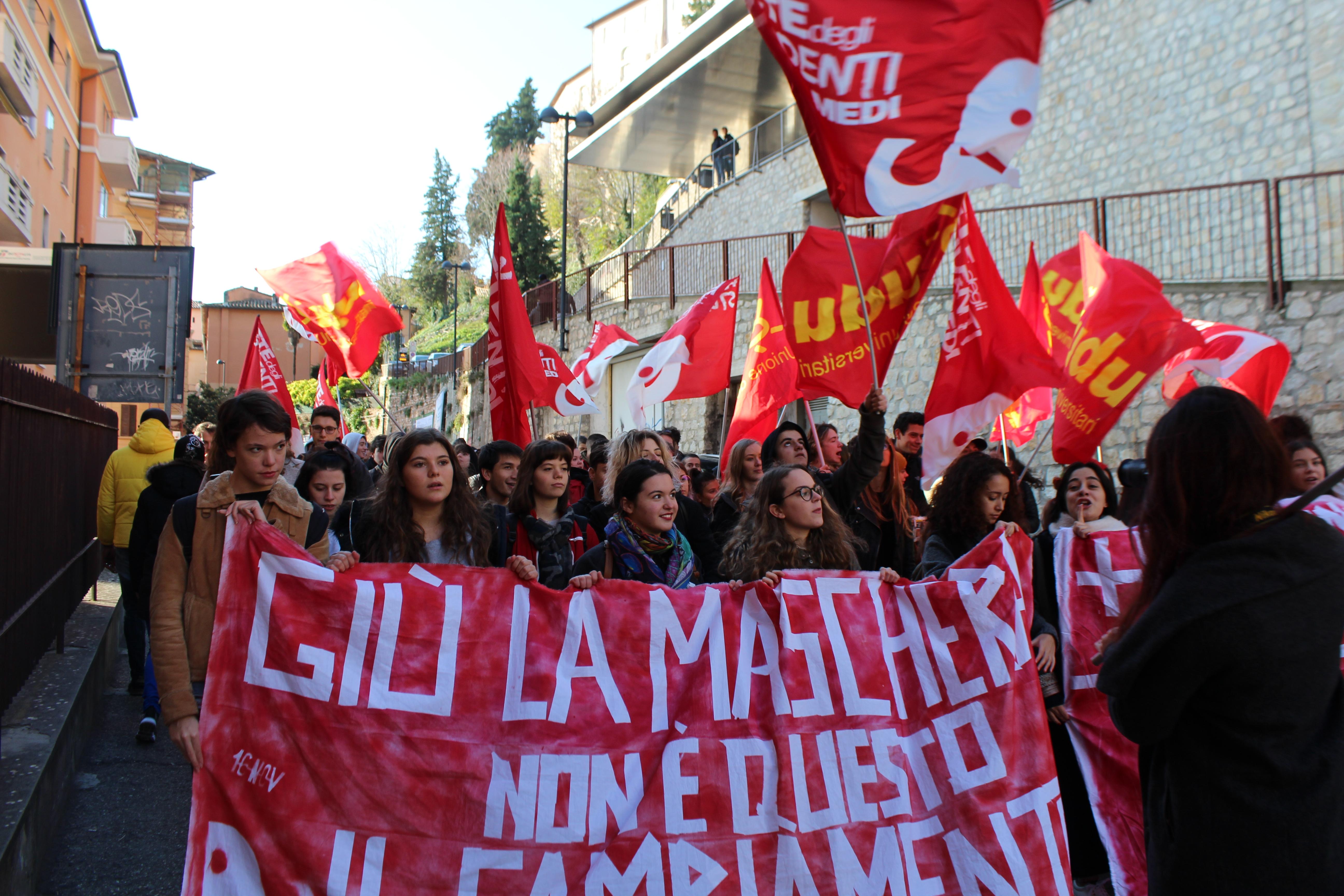 16 novembre sciopero e manifestazione studenti: flash mob, news e foto dalle piazze articolo