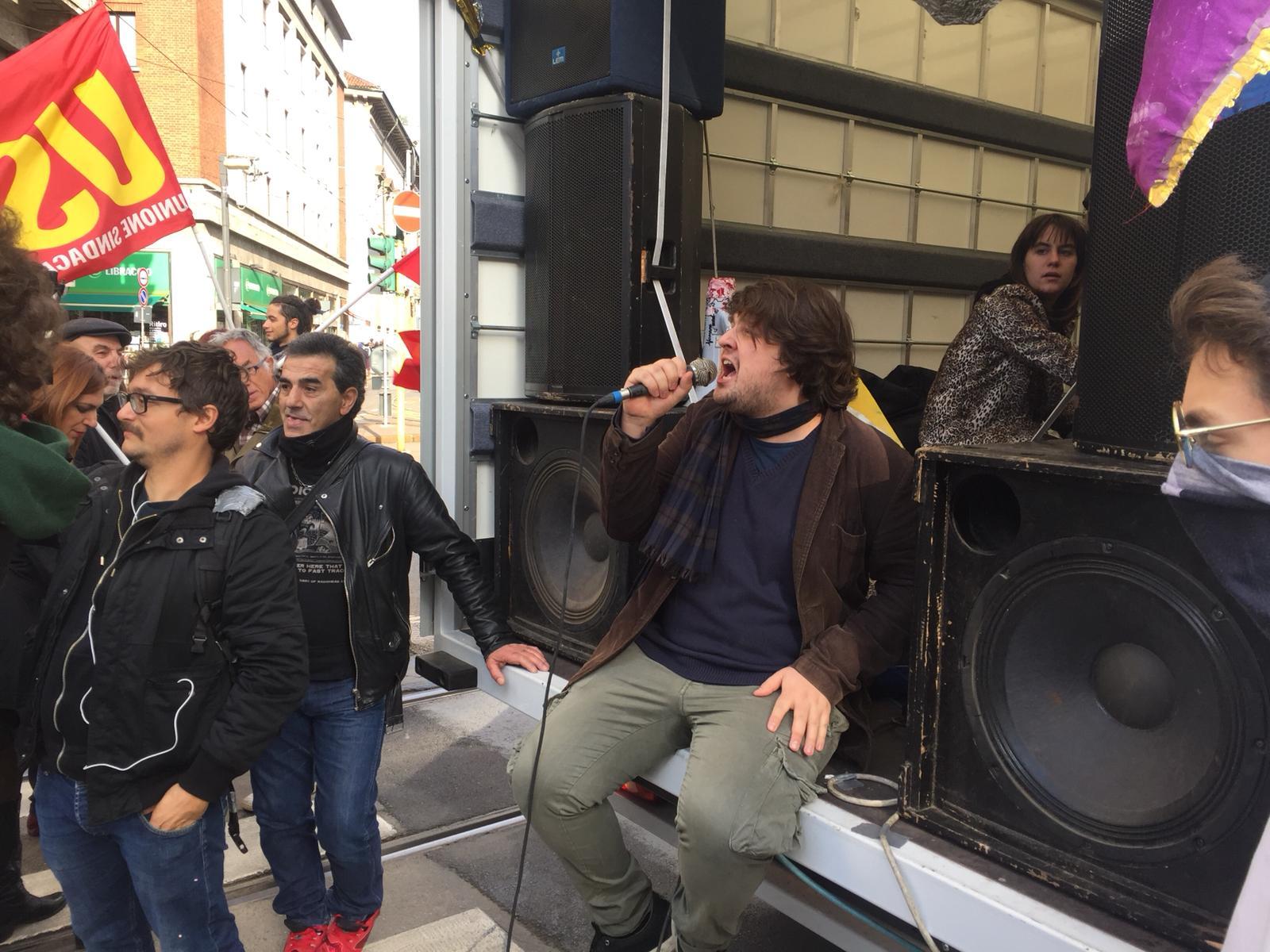 16 novembre sciopero e manifestazione studenti: flash mob, news e foto dalle piazze articolo