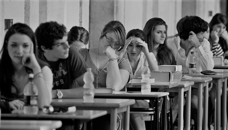 La maturità classe '99: le tracce d'esame quando nascevano i maturandi articolo