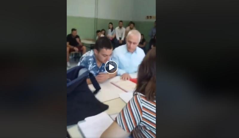 Maturità, studente autistico sorprende tutti all'orale: il suo prof scoppia in lacrime articolo