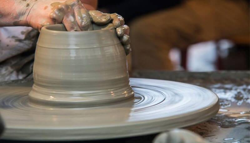 ricerca breve sulla ceramica e il suo uso