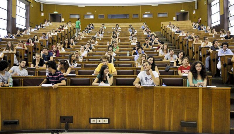 Le proposte degli studenti per tornare in sicurezza nelle Università: tamponi gratis e utilizzo di spazi pubblici inutilizzati