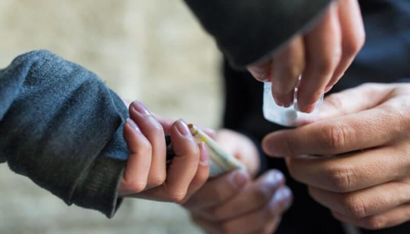 tema sulla droga