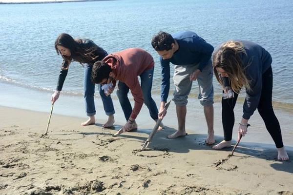 5 cose da fare per i tuoi 100 giorni prima della maturità in spiaggia articolo