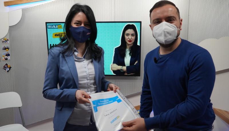 Lucia Azzolina a Skuola.net: "Per la vera ripresa della scuola addio alle 'classi pollaio'"