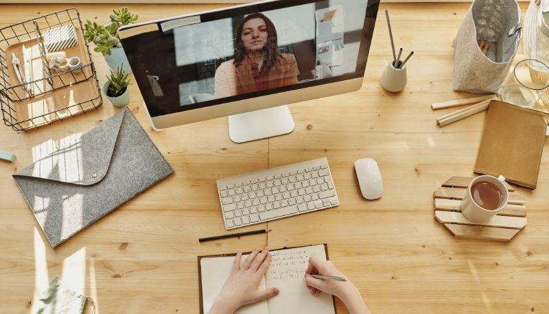 Un tredicenne su tre non sa usare Internet per la Dad