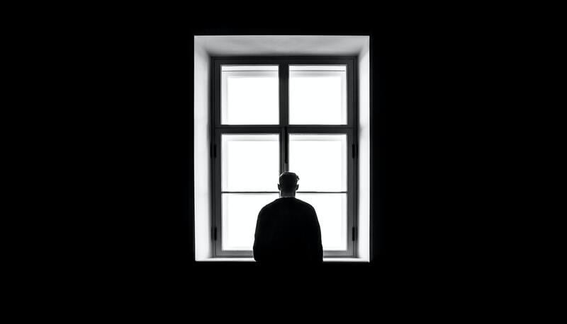 suicidio sedicenne