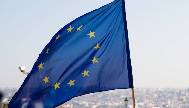 Chiusure e coprifuoco, cosa sta accadendo negli altri paesi?