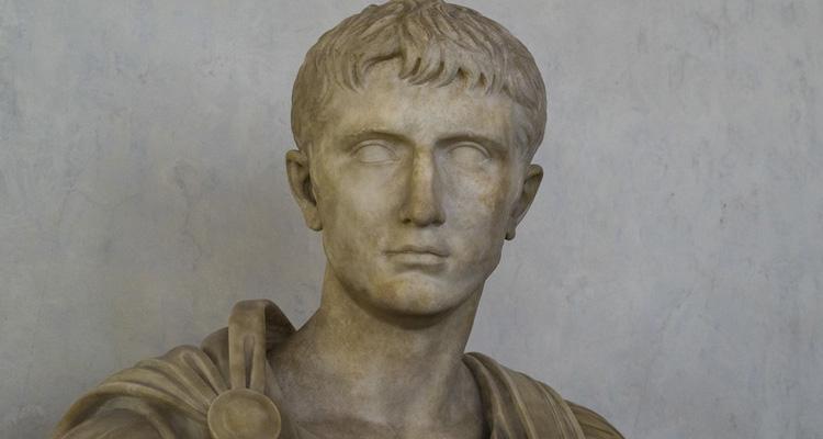 Caio Giulio Cesare: biografia, stile ed opere principali articolo