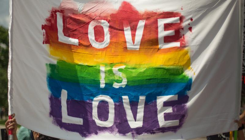 Prof licenziata perché gay: sarà risarcita