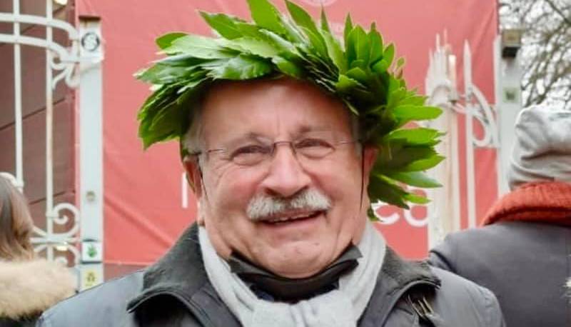 si laurea a 75 anni