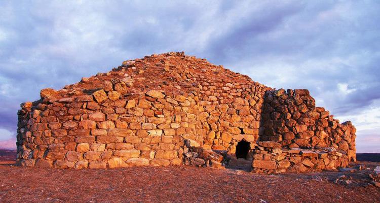 La civiltà nuragica: un viaggio tra storia, architettura e società articolo