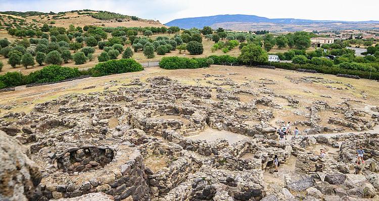 La civiltà nuragica: un viaggio tra storia, architettura e società articolo