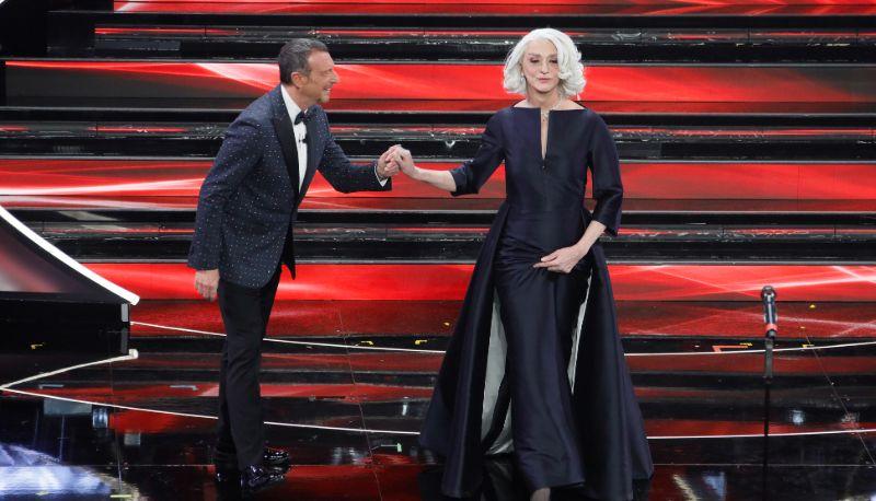 Sanremo 2022 terza serata: se non l'hai vista te la raccontiamo noi! La pagella di Skuola.net