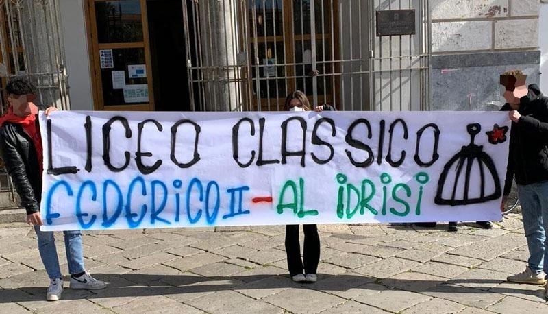studenti propongono di cambiare nome alla scuola