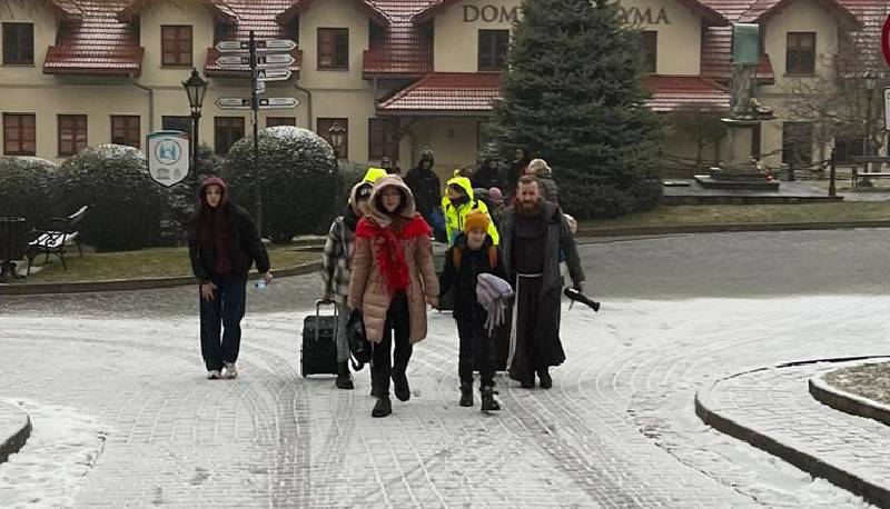 bambini tratti in salvo al confine ucraino-polacco