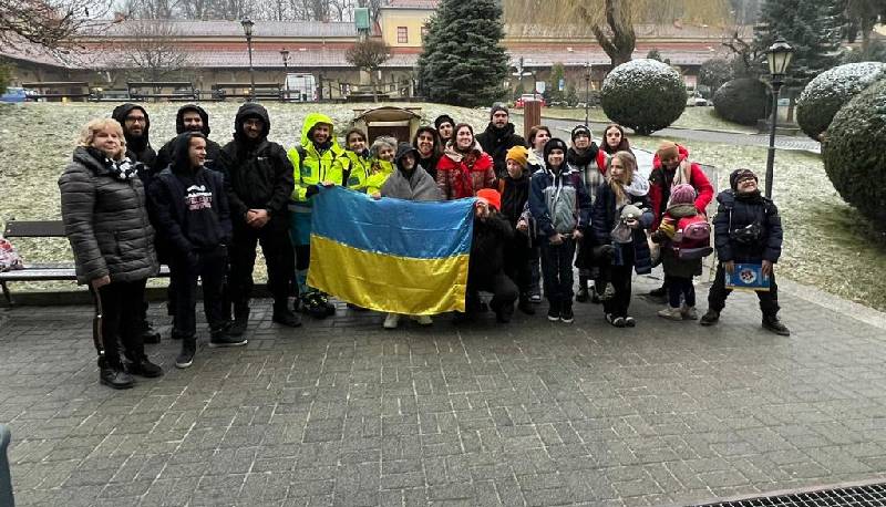 bambini tratti in salvo al confine ucraino-polacco