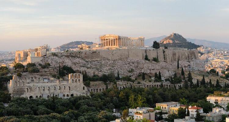 L'età di Pericle: fioritura culturale e politica di Atene articolo