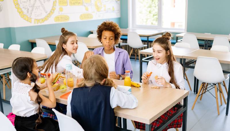 mensa scolastica cambia menù