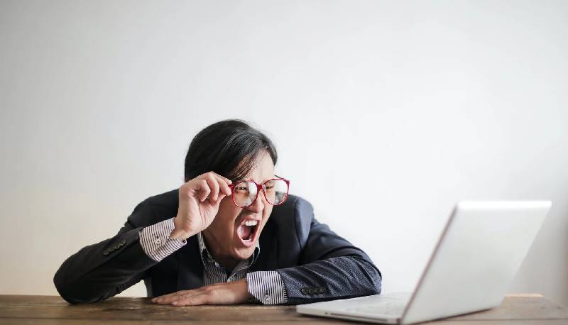 prof giapponesi a rischio esaurimento nervoso