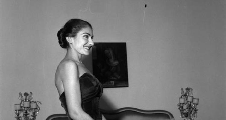 Maria Callas - Biografia, carriera musicale e vita privata della celebre cantante lirica articolo