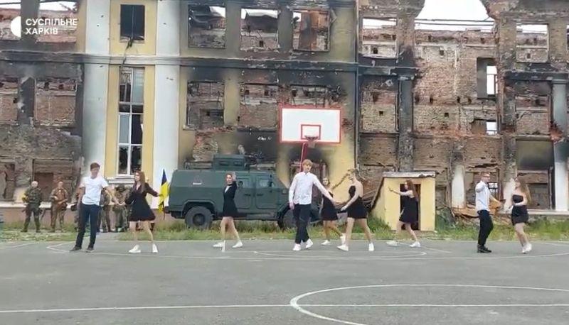 ballo fine anno studenti ucraini