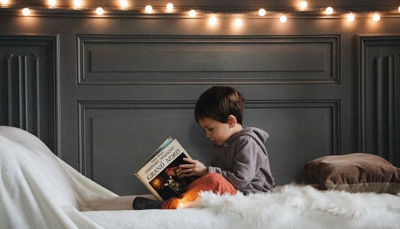 maestra muore e lascia al figlio libro per ogni compleanno