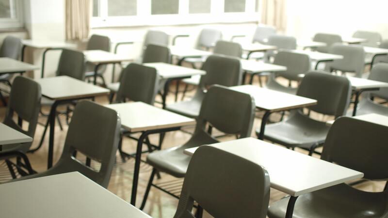 cambia scuola per evitare bocciatura