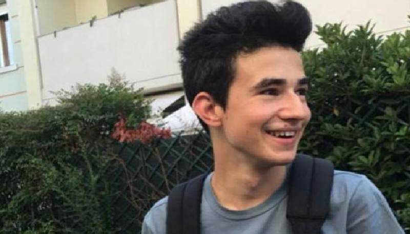 studente morto università attestato studi