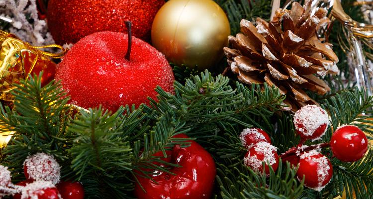 Le poesie di Natale: un viaggio tra versi e tradizioni poetiche articolo