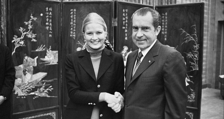 Nixon, Richard - Istruzione, politica interna ed estera, critiche articolo
