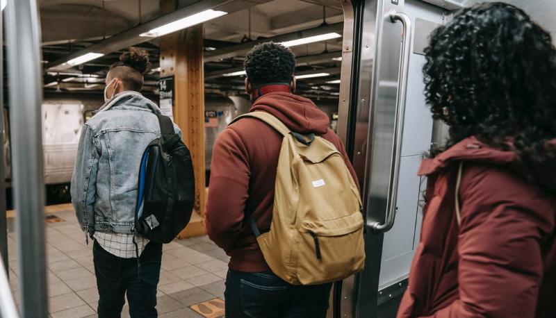 Abbonamento Treno Studenti Universitari Emilia Romagna In Emilia-Romagna gli studenti riceveranno a casa l'abbonamento gratis