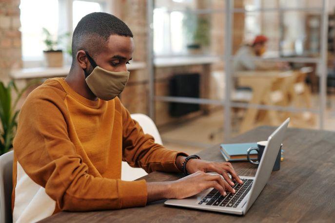 mascherina e autocertificazione per test medicina