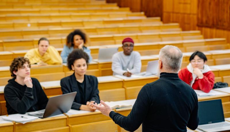 Come affrontare con serenità ogni esame universitario superando anche la paura dei docenti più burberi e severi