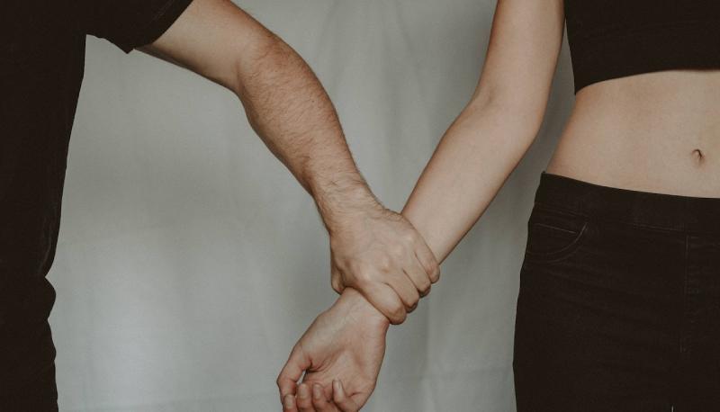 decalogo polizia ragazze violenza donne