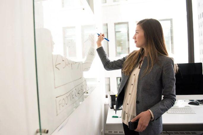 maestra maltratta studente autistico