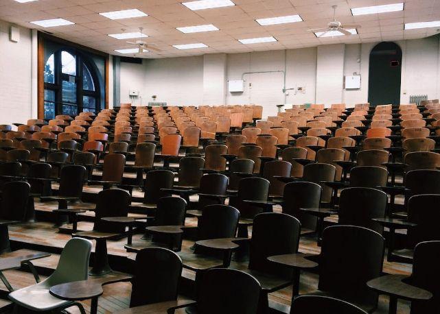 test medicina tavolo lavoro