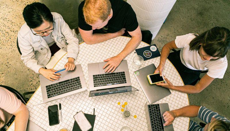 Realtà virtuale a scuola per lezioni sulle nuove competenze digitali
