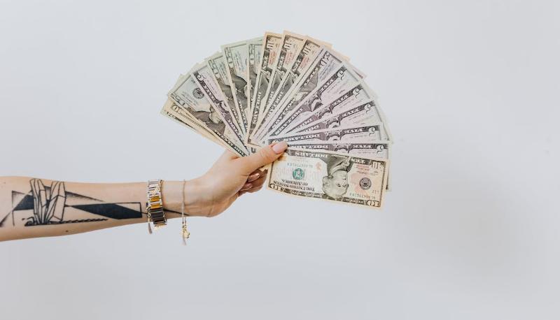 vince 20 milioni e sperpera tutto
