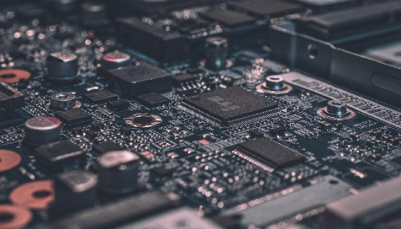 commento tutor seconda prova 2023 informatica e telecomunicazioni