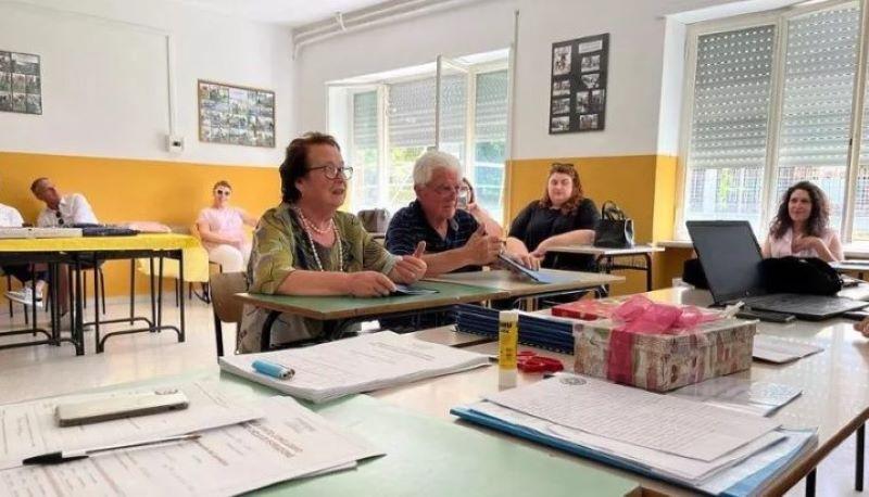Rosino e Serafina fanno gli esami di terza media insieme, dopo 59 anni di matrimonio