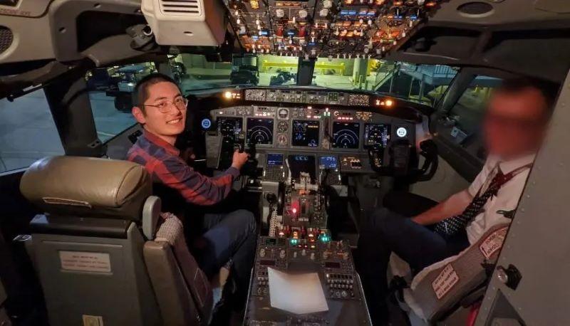 Bill fa il pendolare in aereo per risparmiare sull’affitto