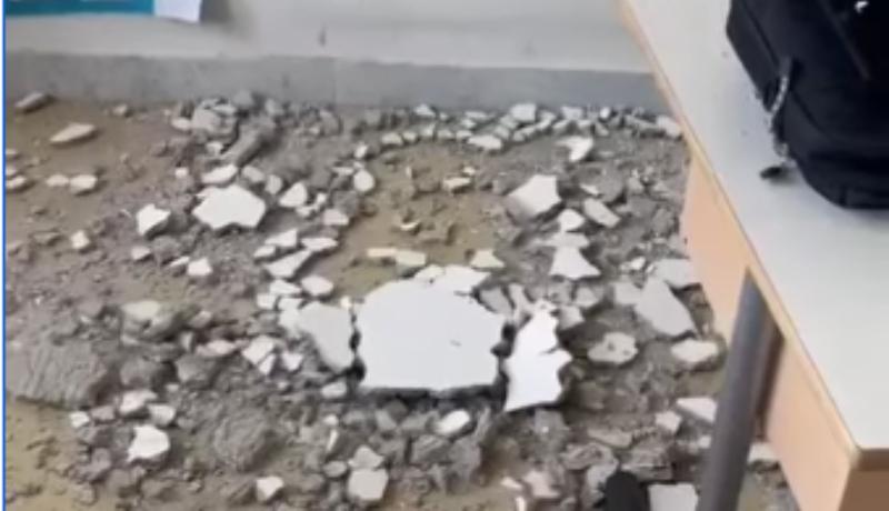 crollo calcinacci scuola napoli