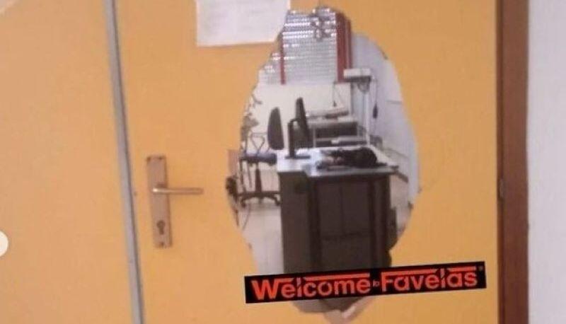 Scuola devastata dopo l’occupazione
