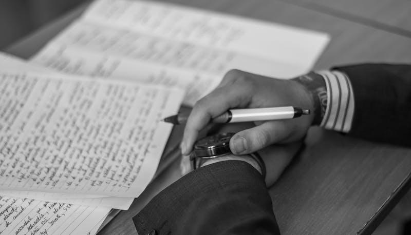 La campanella suona 90 secondi prima della fine del test: studenti fanno causa al governo