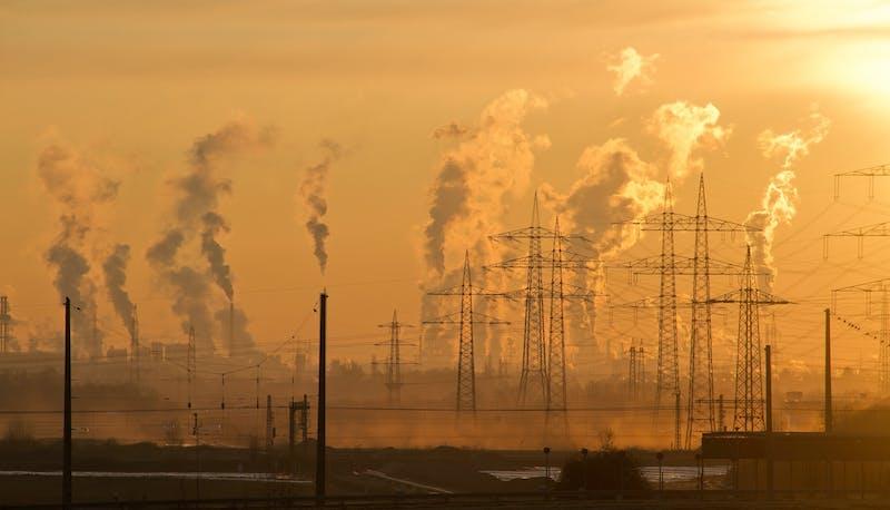 COP28: Nel primo rapporto ufficiale nemmeno una parola sull'uscita dalle fossili
